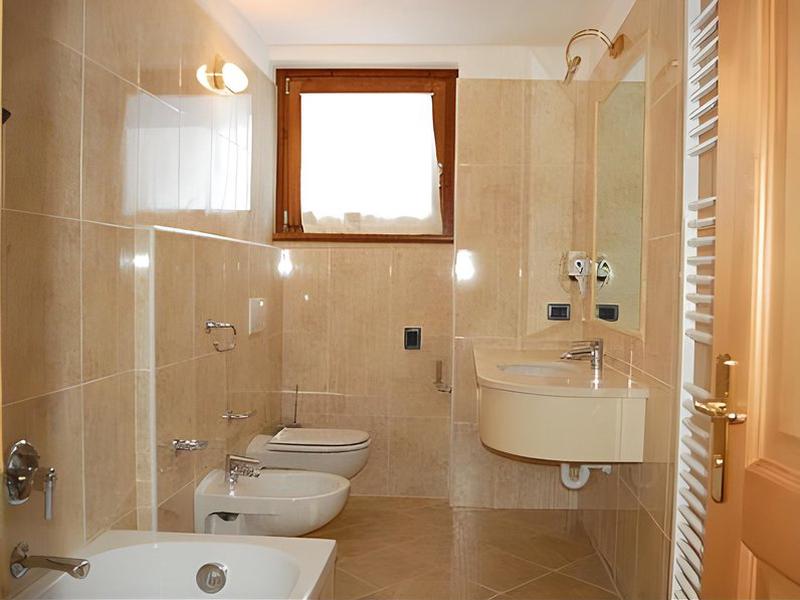 6E1F7D87353E2CE85CE98F9EEF017AB7