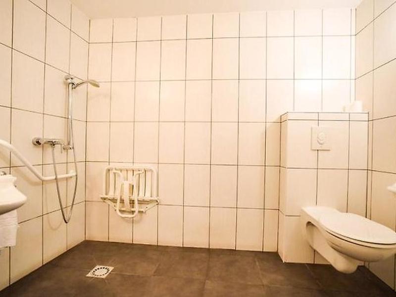 21785896AA114D3954C803E5E4571CFC