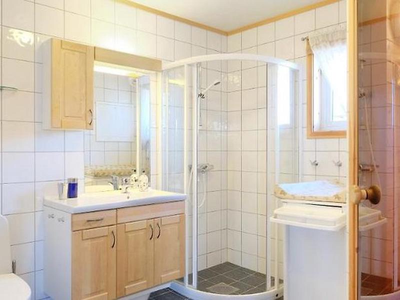 4E15D157F8EC03B615B294B045F30361