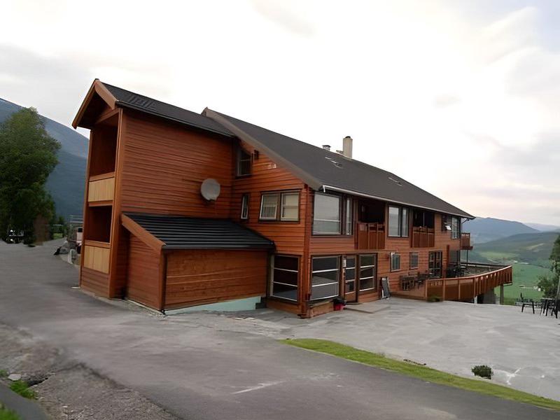 4CB69E8DDDDF8F6F5AF76A2CA2F4AD02