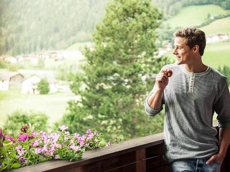 C3945B8154894E2384E6246E99B5E9AD