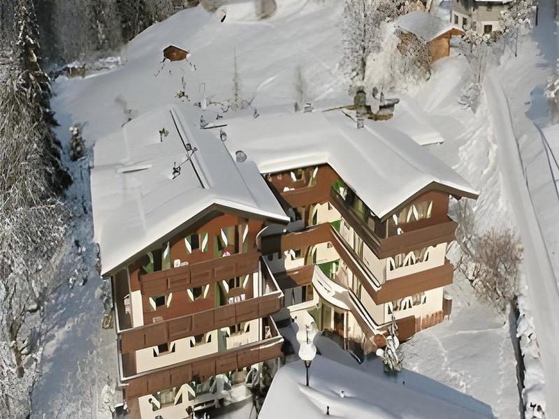 4A53959E79B0652CAE1A8F8B4D939147