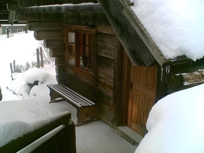 969E9D598369F736D92D5BBC69D3B167