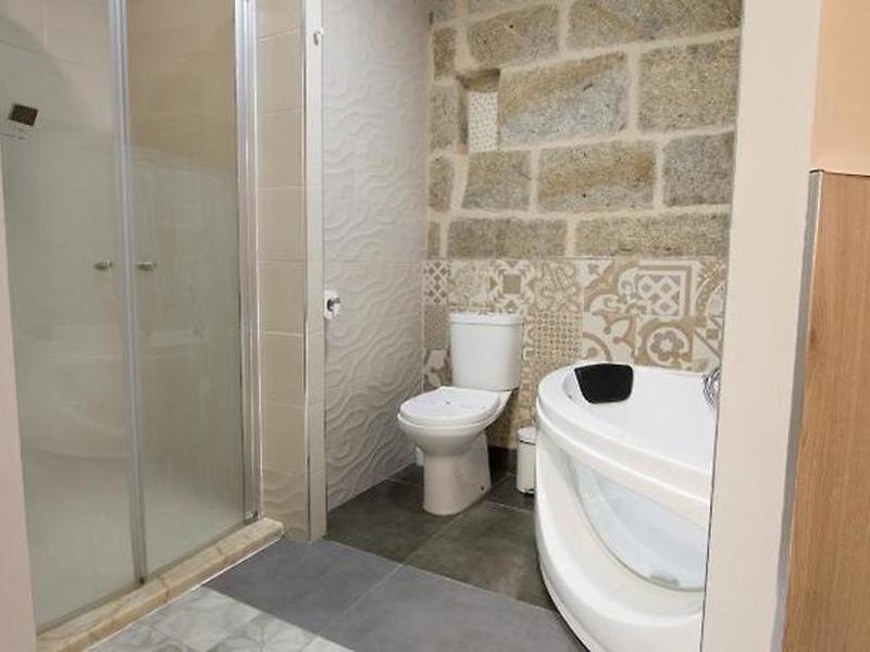 07F8B06E1D3E51DB98A26AB806DF74B6