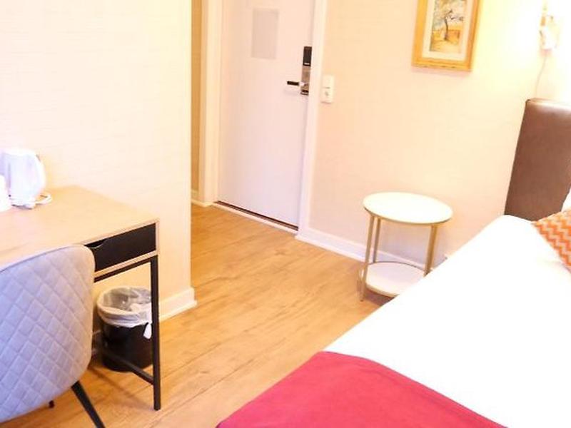 B9DE18CE96D7B5122003C76AB846C79F