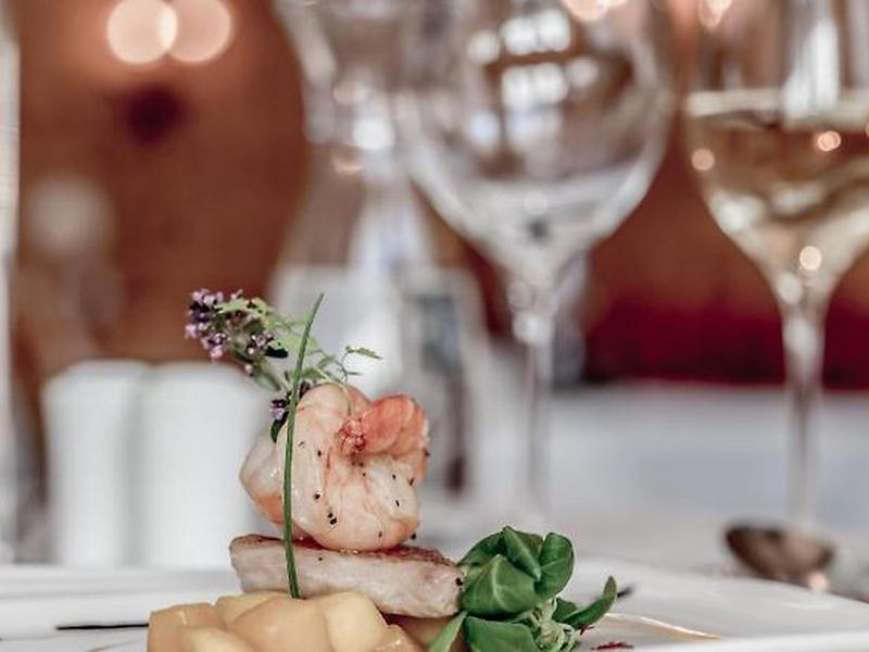 C0DAE64A0F8F50D5EC7AEEC61F435FBE