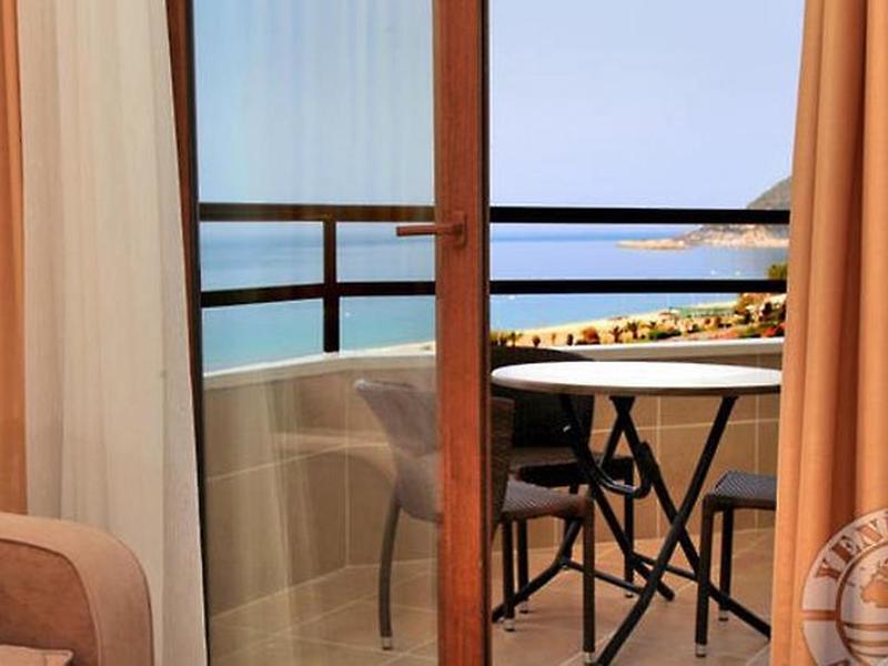 A9D9C6D1CAE52501579AE23CCAE1009B