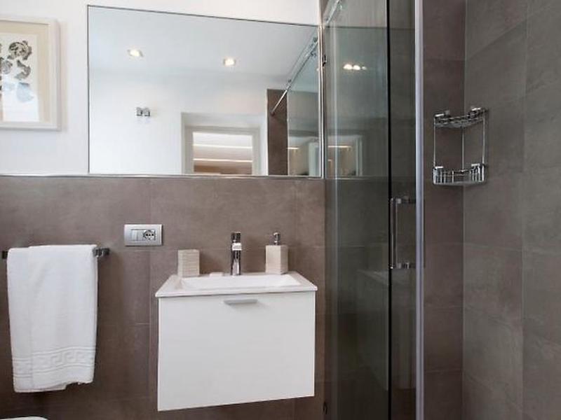 CFE0BF985C6D7D9D2511647F7FB67574