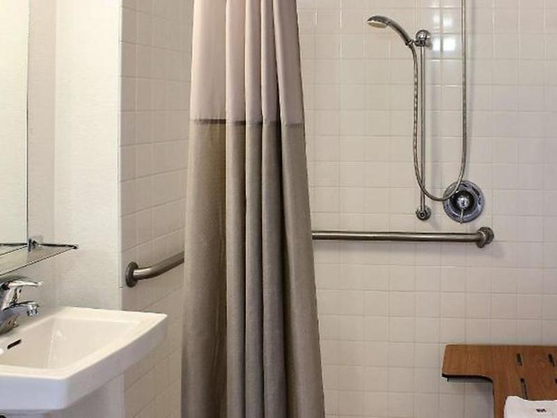 1B8A6B1A4F6D791FE6494DA5EE3FE866