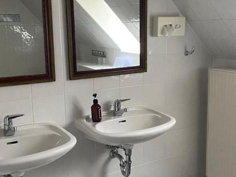 E97AE3553BD57E07052FA7477F21A9D9