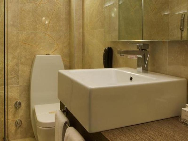 EE8CE2BFD6921E743A78671124FC9E37