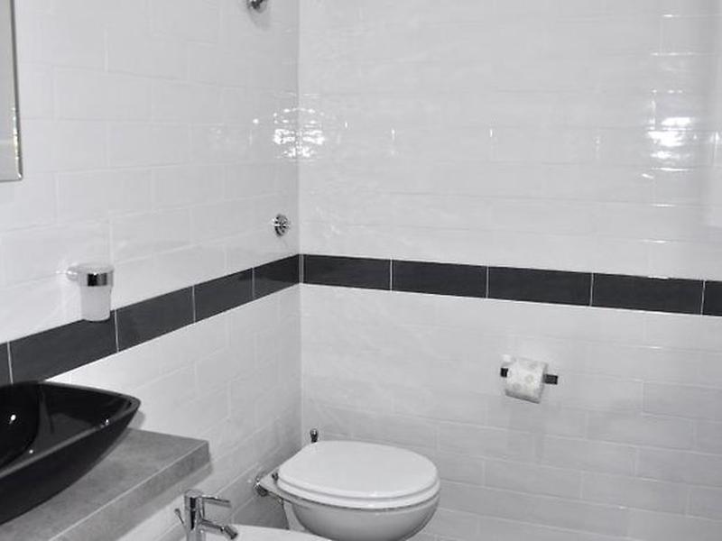 884B4C821B5657E4A31E8D196E83F5C6