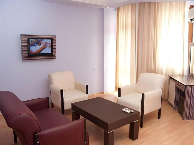 9533B13C093281A8AF2955675DC74382