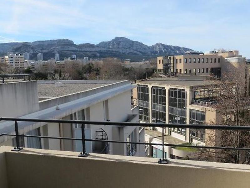 61072BD55A4B052546C3B694E3A5E3CE