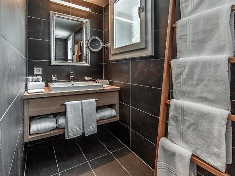 6728280087421128C0A5365BB6D20A77