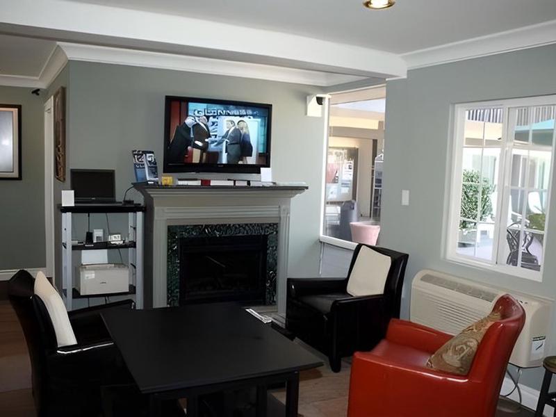 7C79FA0F6F3BB05CE20BB5B8BB5B6D08