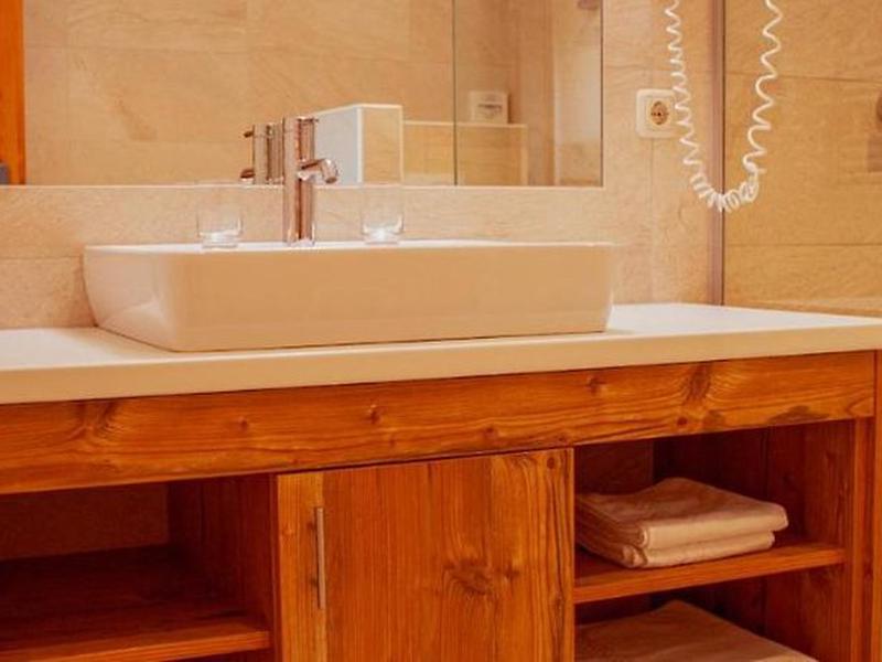 BF8BB65A0042C38D6F2EF2C4C6412561