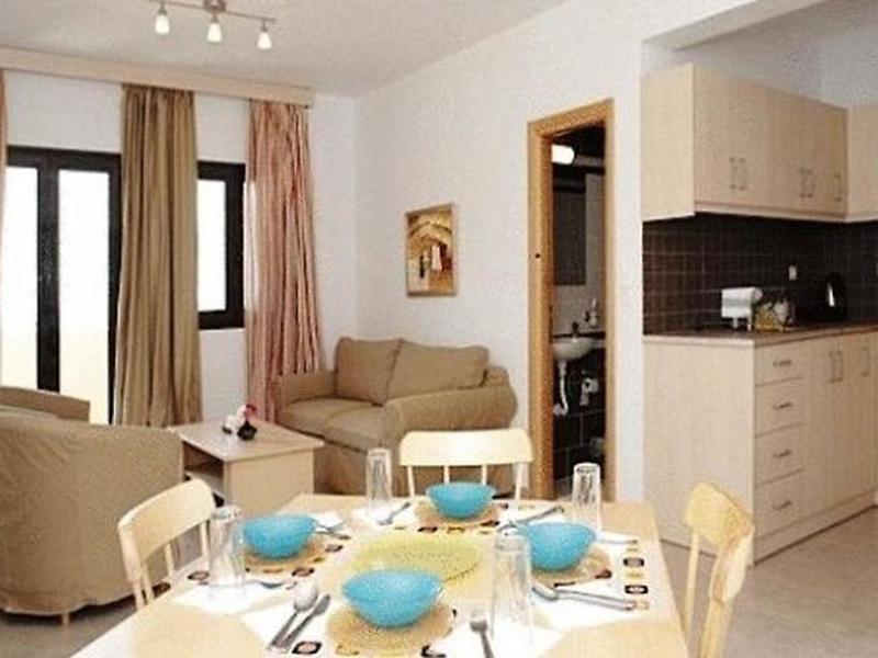 E340EE54BE8516DF8B9BCCD023E3238C