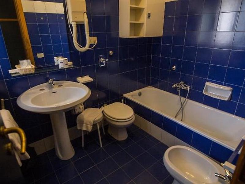 526C236E9B616BF0B2EE7B549A58BC7E