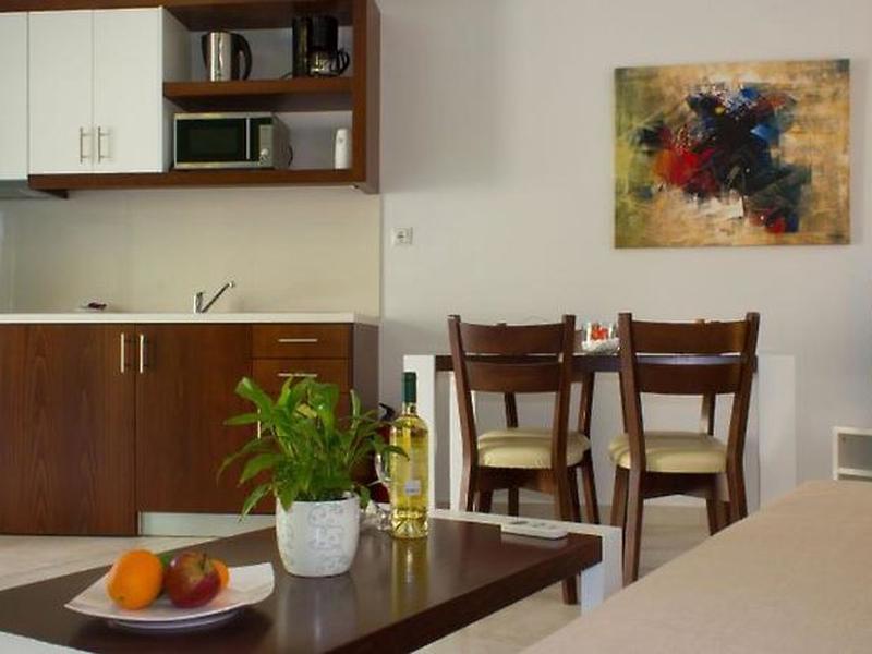 921C7CB0504BD7236822079070F203F9