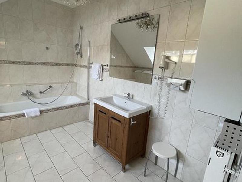 3778C243C1F7EC444580CF2530DF8BD4