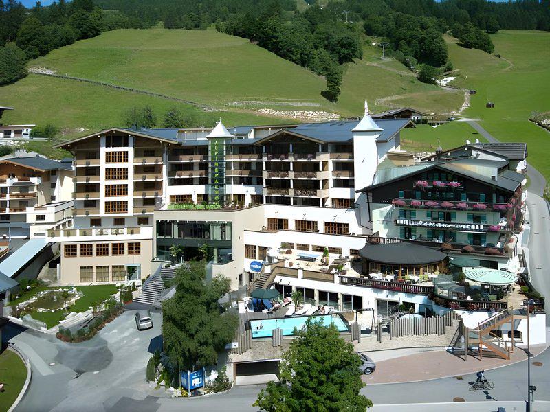 6E5596FA2BEE7078788E4DF53C74073C