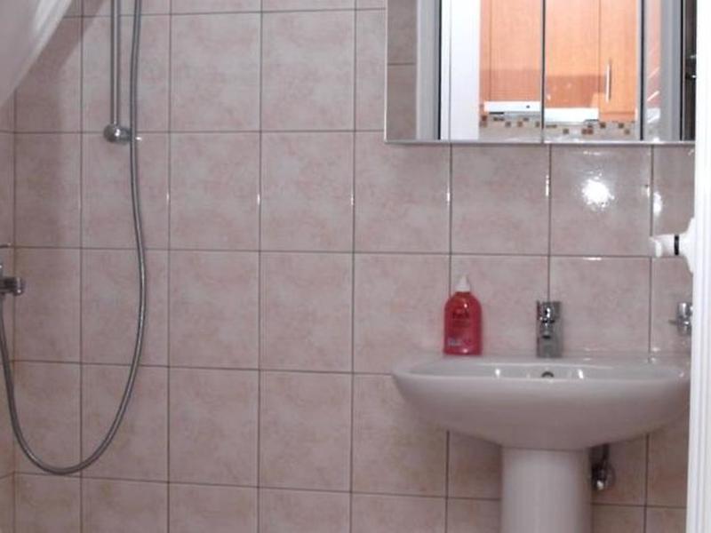 86F7825E0D3ABC49B7915A2CC3B6F4F2