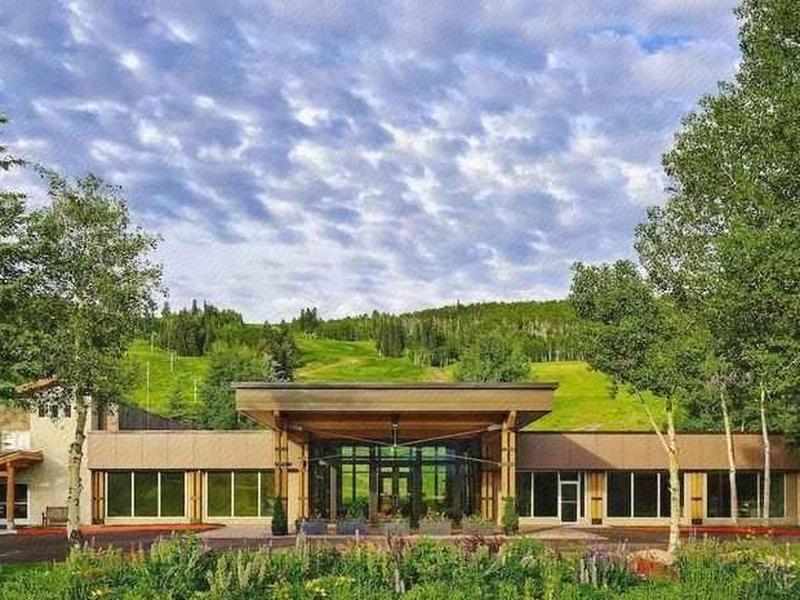 242FC21BC63F9BD986212D55A02BA4CF