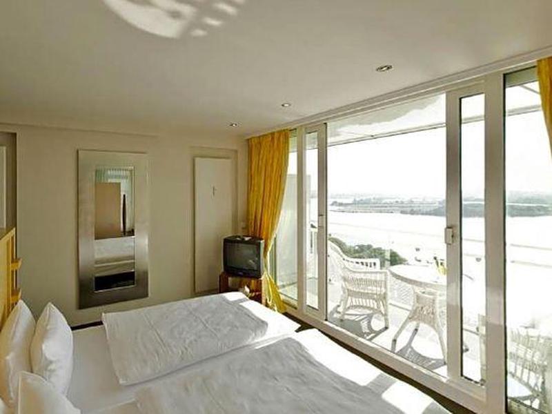 D340402ABB7FCB9E95235FBBFE73015F