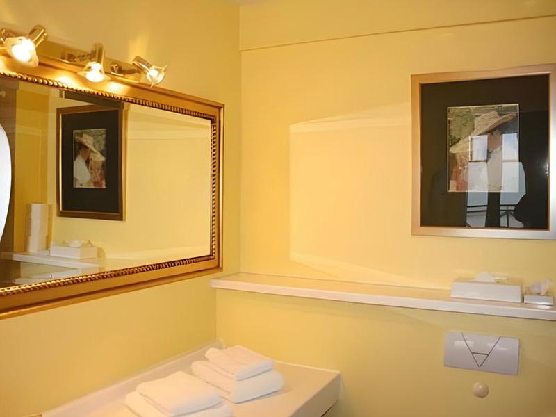 56E68AFB648CA64E56720468F5B0B21A