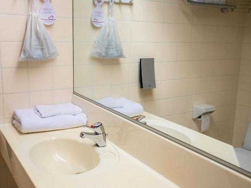 9C08DB1E5B54E72A2EE1D4D73AACDA1F