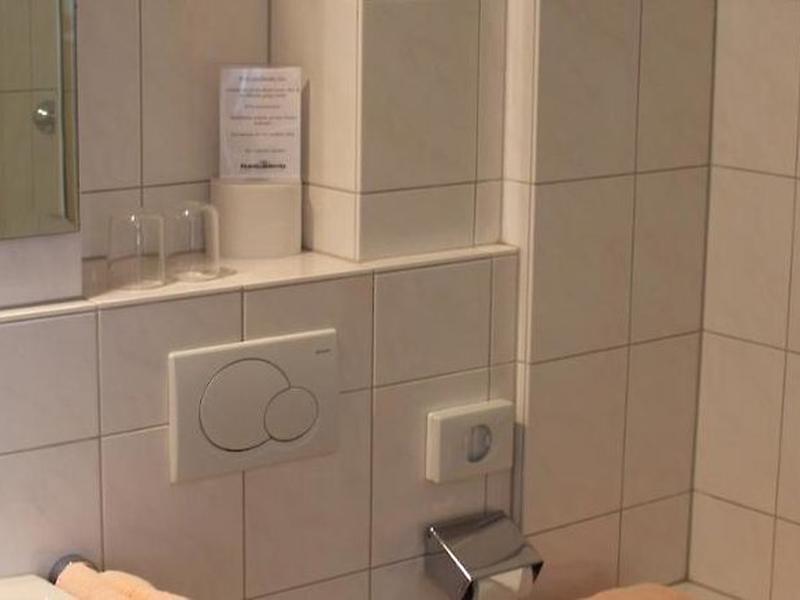 8E229C9C69F1CEDE0986ECE1E77EEAD1