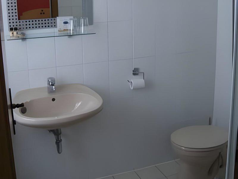 D990C7DF7F3D9ACD8C4144E4417314F2