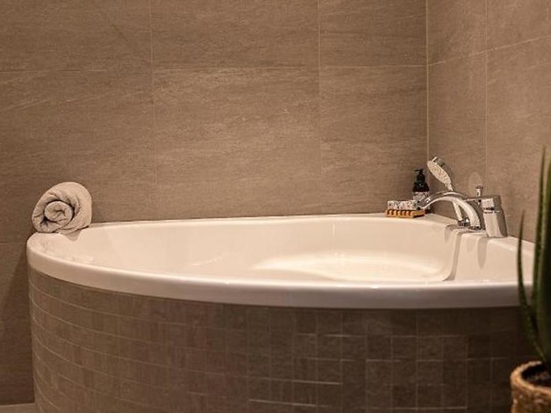 6DC608F6DA5F22A758A0E51A0AF3AE55