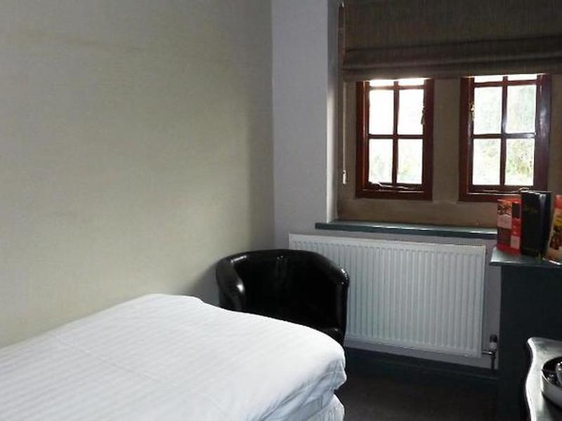 E62BB365A597A1AEE3AF856D6FAEB76D