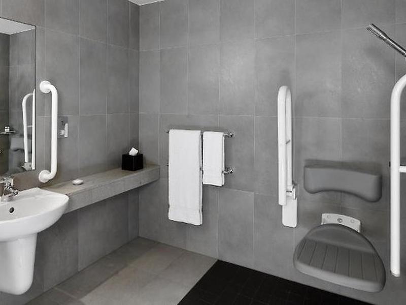 A6EA7BC8C71813DC5FB359D9827A03F6