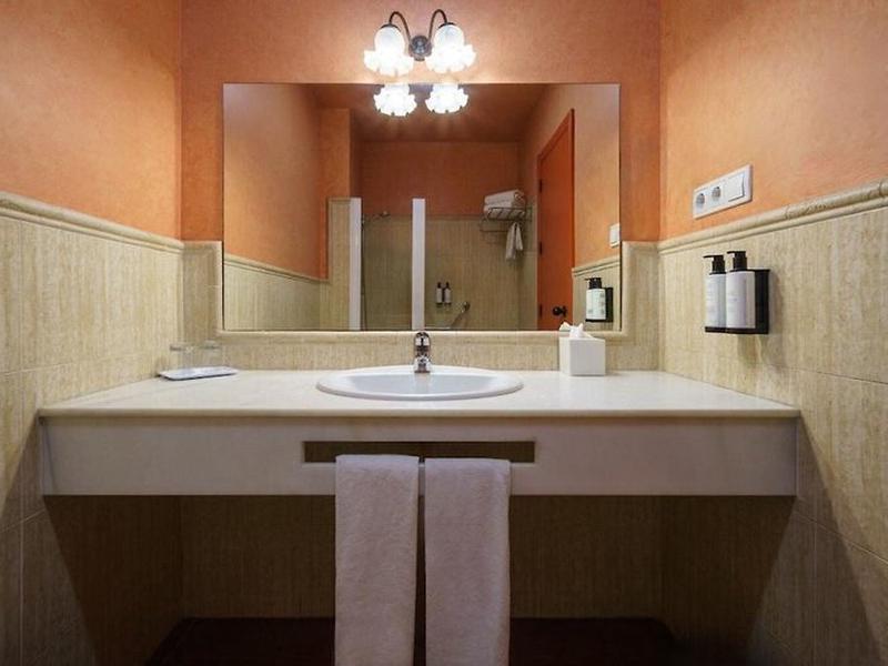 B403C6794599144196CBBC1A829A0329