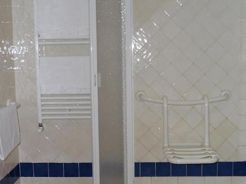 E514E20F0AA8AF2D8A118EF207BE1B2D