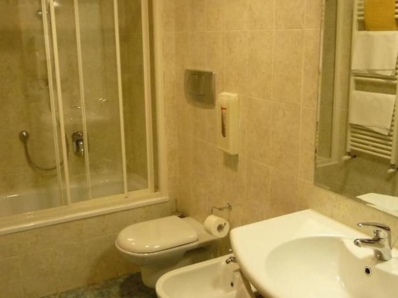 28FD9F03CDE587792DBA60EC43CE35A9