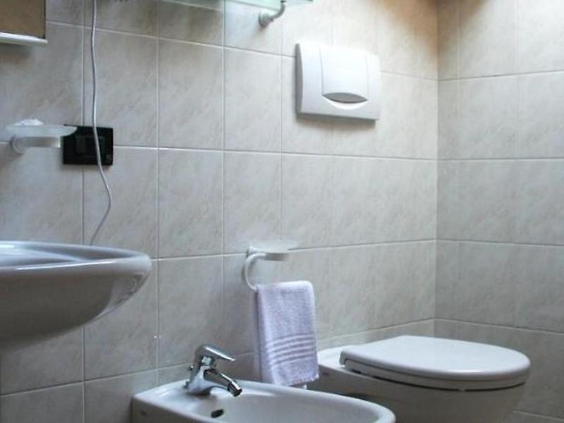 0336787ECBB2C12DE433C325BAF1C683