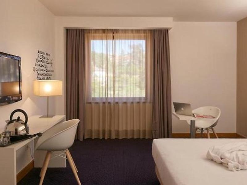 5F27088DCF0AAEA40E29931AAC962CA1