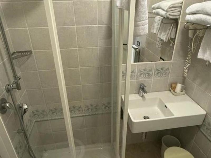 C80D8C0C574BEFEDEE5EDBAF1B306047