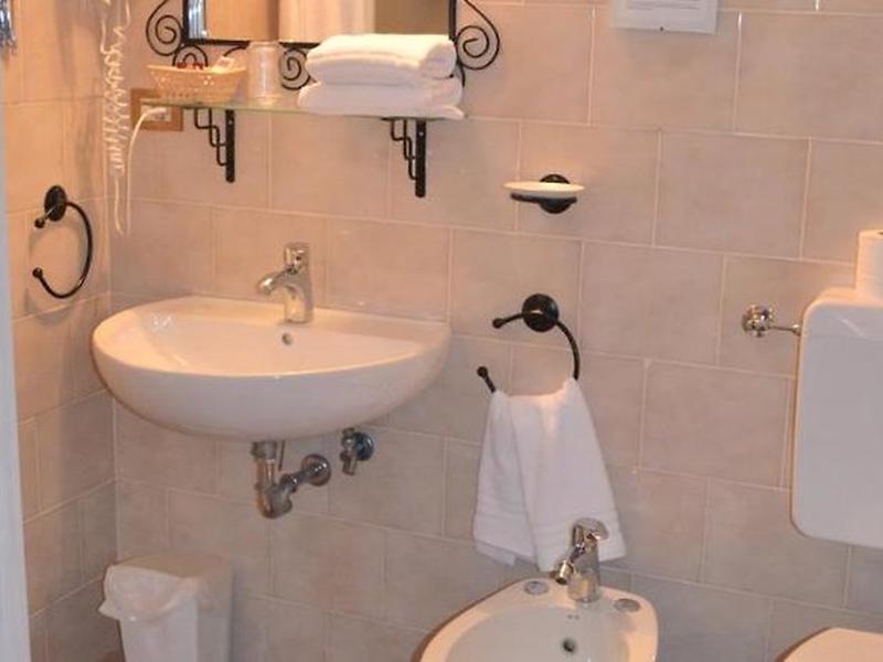 3942DECBA94193FABF23172BD3B7903C