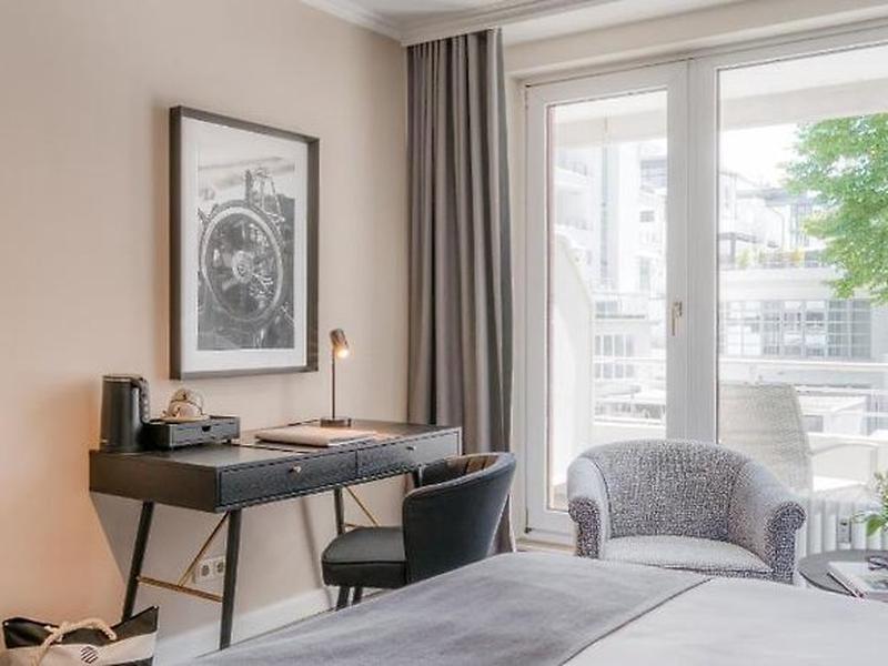 A8B8686F0653E1F36D1A9F657D4C10C0