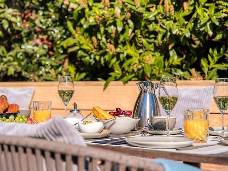 D3278D9ED8C3384CA87352AEF64F1542