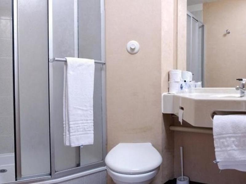 F003A611F432DFD3555DCFC7ACC8AC1E