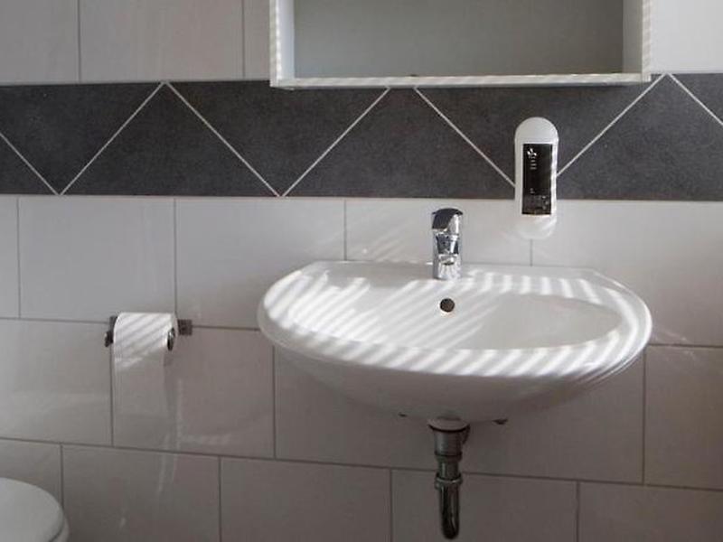 83CCE298D3D12CB25CFAF1ADD3B4C186