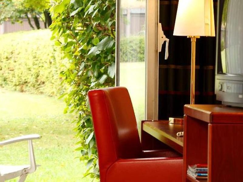 F440AC893E2BD2372A11F8FBD1BF3071