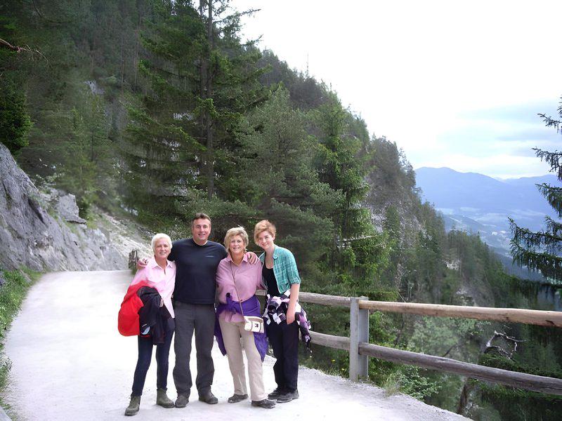 8EB4D974AE33047D962D8A970F0C2D1A