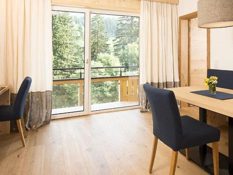 E260A2073506B2EAE866D585BF1C5FAE